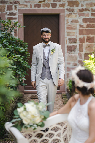 Dolzer Maßkonfektion | Individuelle Hochzeitsoutfits, Brautmode · Hochzeitsanzug Düsseldorf, Logo Dolzer Maßkonfektion | Individuelle Hochzeitsoutfits, Brautmode · Hochzeitsanzug Düsseldorf, Logo